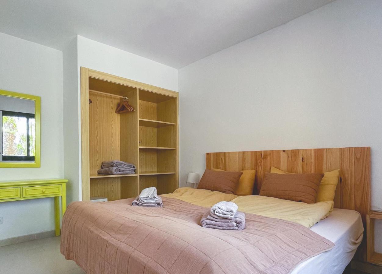 Seaside Apartment Corralejo : A Cozy Holiday Home In A Peaceful Well Located Green Complex エクステリア 写真